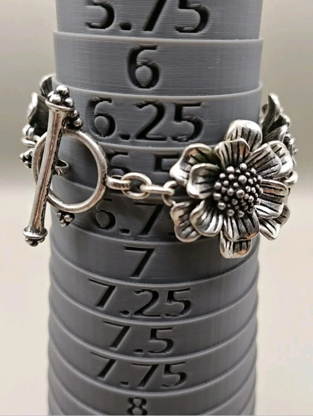 Lucky Brand Daisy Sunflower Links Toggle Bracelet Antiqued Silver Tone 3D Flower